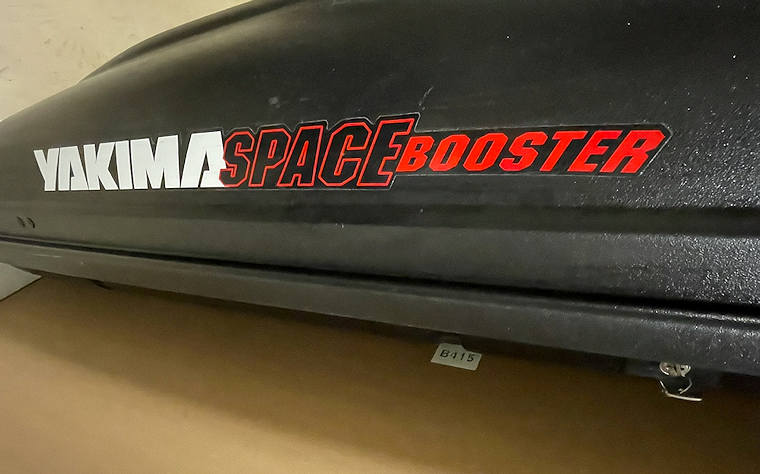 Yakima roof-top box 02