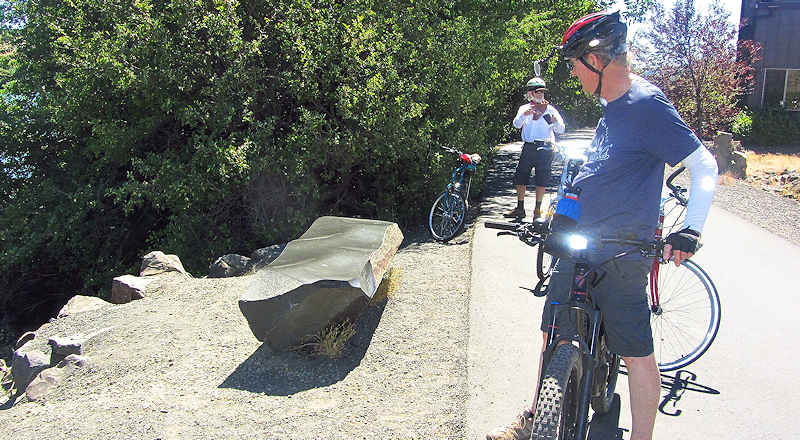 Obsidian bench - Scott